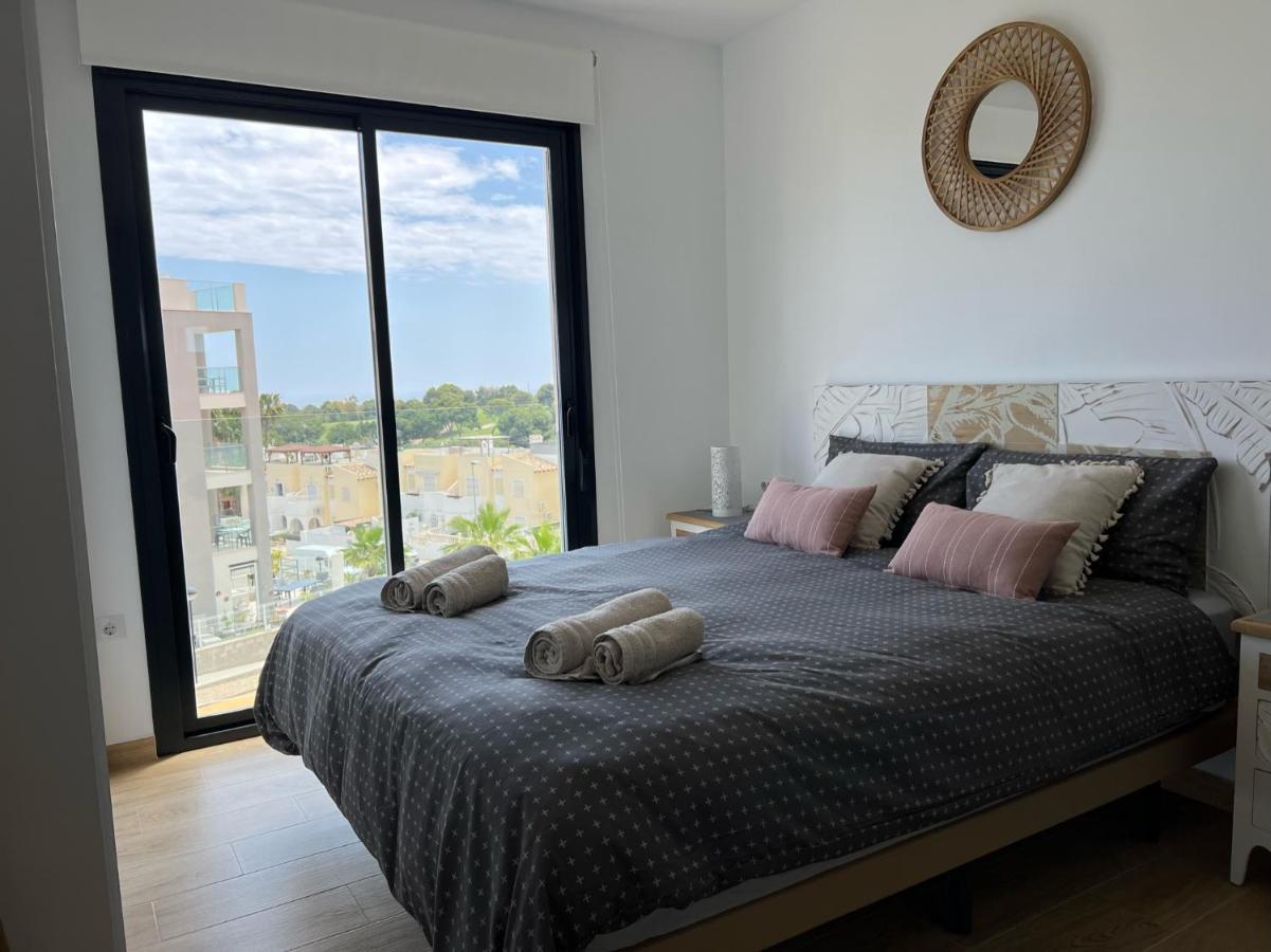 Luxurious Flat & Private Rooftop In Villamartin Orihuela Costa Dehesa de Campoamor  Bagian luar foto