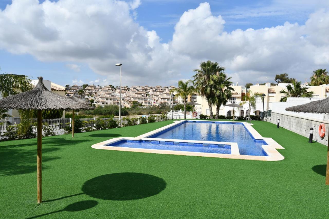 Luxurious Flat & Private Rooftop In Villamartin Orihuela Costa Dehesa de Campoamor  Bagian luar foto